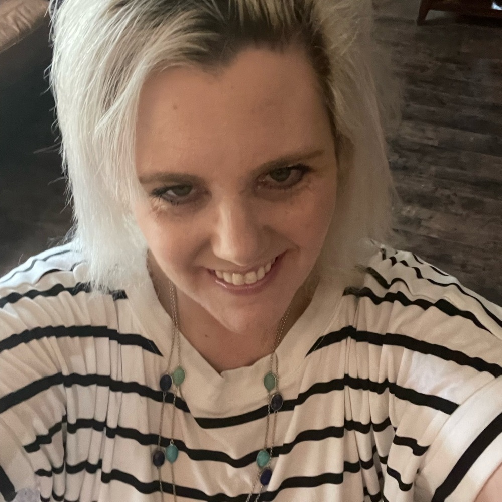 Meet your Posher, Renee